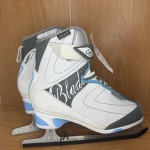 Bladerunner Vela XT Woman’s Figure Skates Size 5
